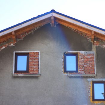 Façade de maison à rénover Façade de maison à rénover